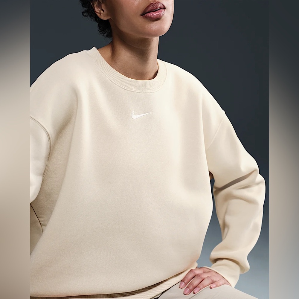 NIKE Oversized Phoenix Crewneck Sweatshirt in Oatmeal